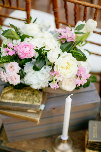 Florals and candles at ceremony
