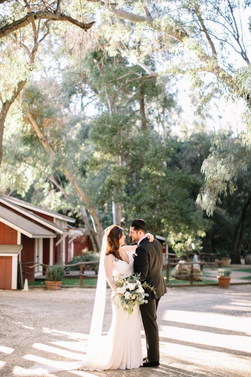 Simple & Classic White and Green Outdoor Calamigos Ranch Wedding