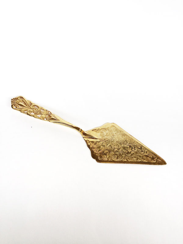 Lucky Rentals // Gold Vintage Cake Server // Southern California Wedding Detail Rentals // Lucky Day Events Co.