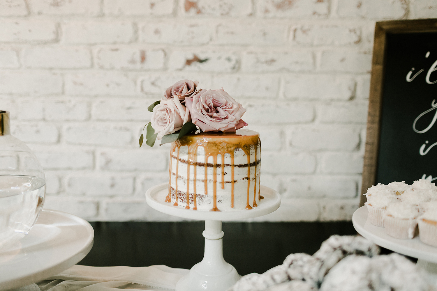 drip cake wedding