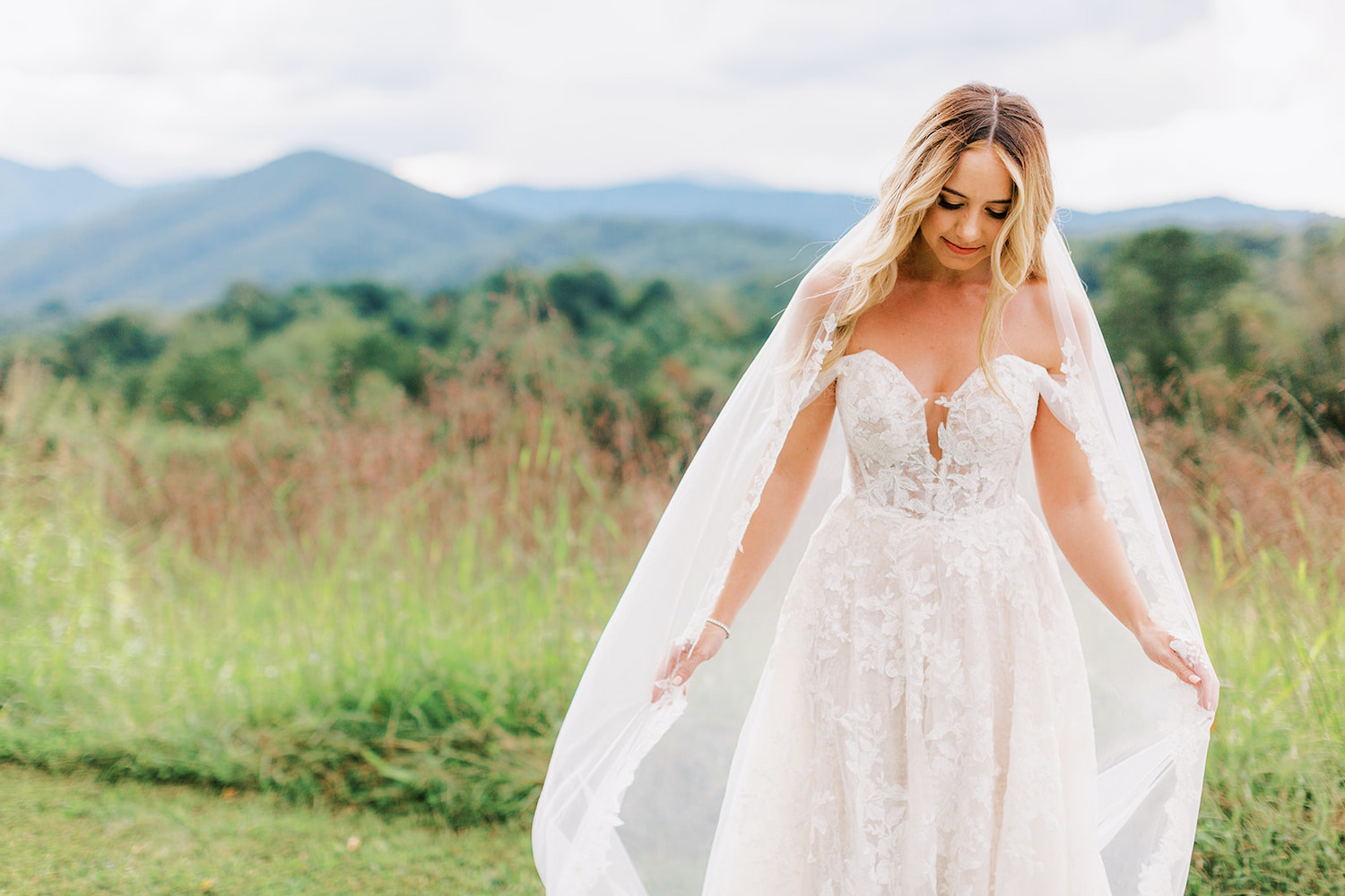 The Ridge Asheville Wedding / Garden Wedding / Mountain Wedding / English Garden / English Garden Wedding / North Carolina Wedding / Blue Ridge Mountain Wedding