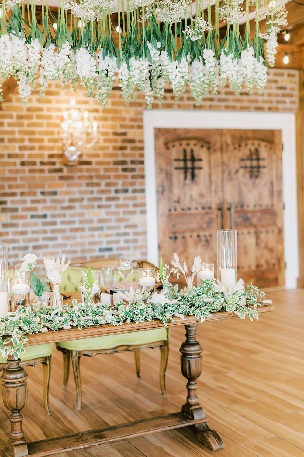 Green and White Sweetheart Table
